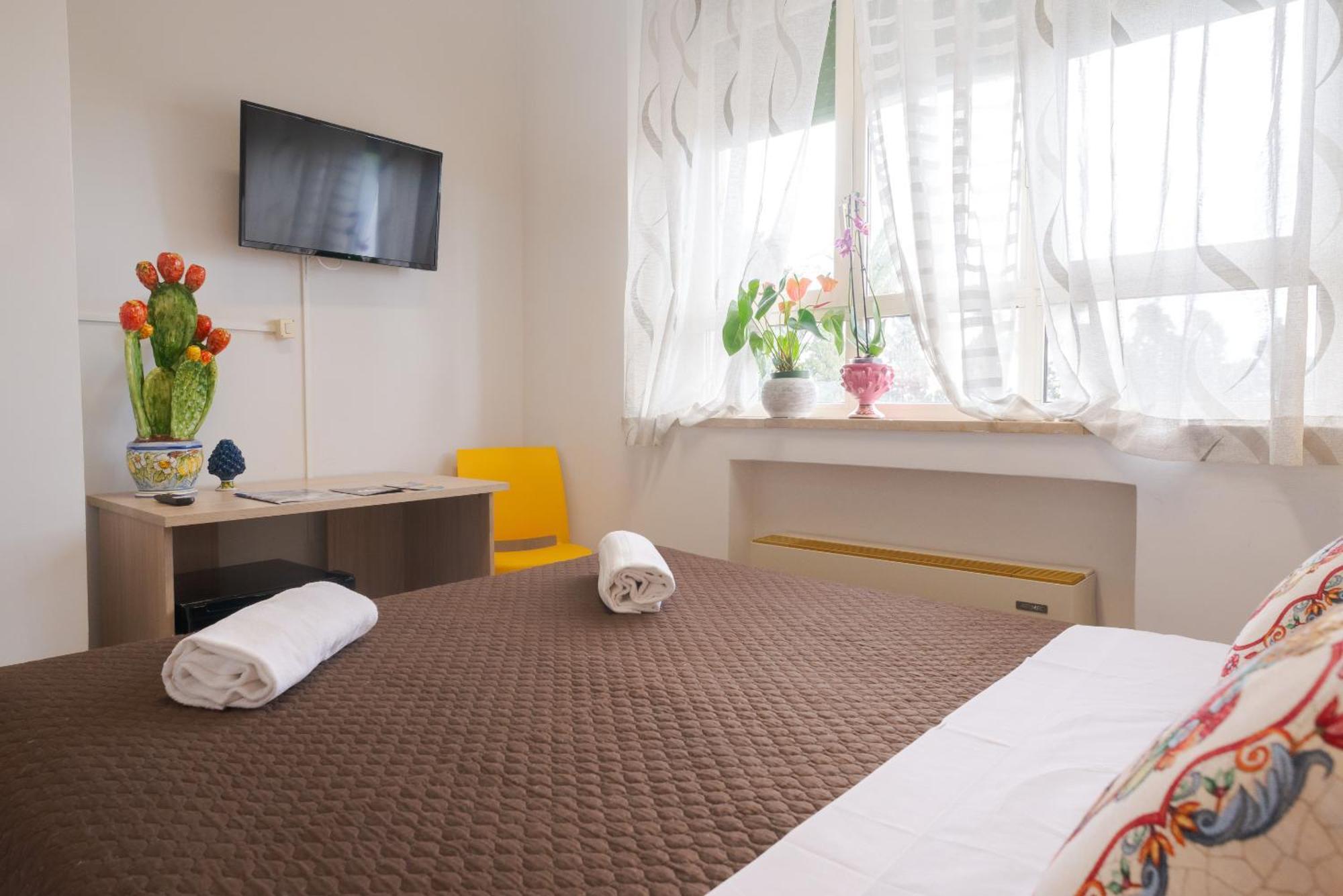 タオルミーナ Lady Hill Bed & Breakfast エクステリア 写真